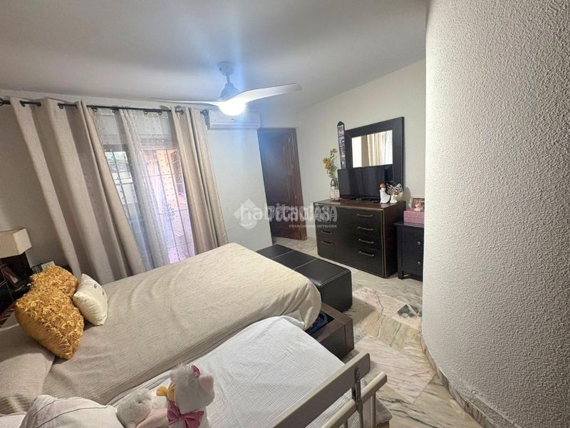 Foto c0bf3abc-3521-4d70-a545-e3a27ee03cbe. Casa aparellada a Sector Sur Córdoba