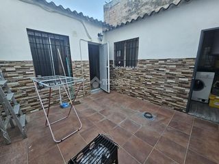 Casa bifamiliare in Campo de la Verdad - Miraflores. Casa en venta en cordoba