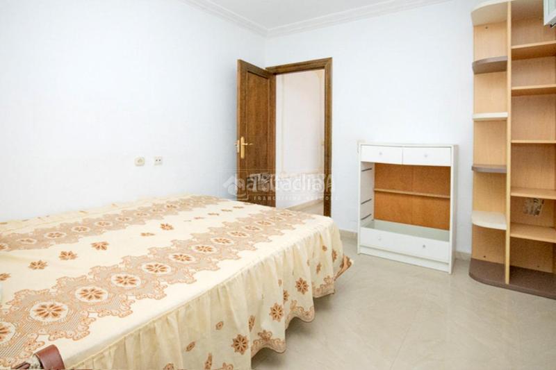 Foto 6b91f773-c578-4d5c-ac64-98989e3c95f1. Casa aparellada amb calefacció a puerto de Garrucha Garrucha