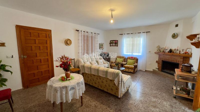 Foto 24f7b8f1-9f58-4ced-b72c-2a26277120e6. Casa a Turre