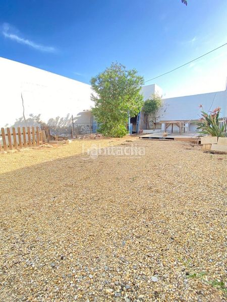 Foto 46a4b461-ef32-4508-acc8-88087a937cf9. Casa aparellada amb calefacció a Turre