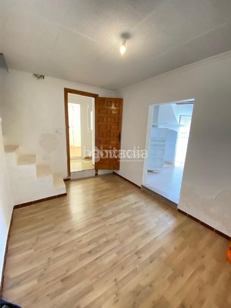 Foto 49b66c9f-5e00-4bd6-8bd4-52835d3c5ae0. Casa aparellada amb calefacció a Turre