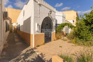 Doppelhaus in Turre. Casa en venta en turre