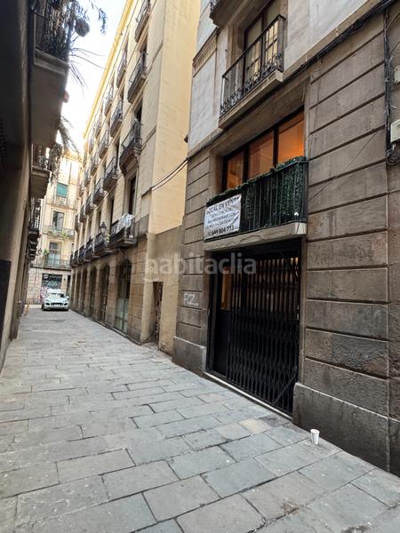 Foto b03c88a2-262d-440a-bb7e-bf60c5ca15dd. Local comercial en carrer d'en gignàs 6 local en venta con licencia bar/restaurant en Barcelona