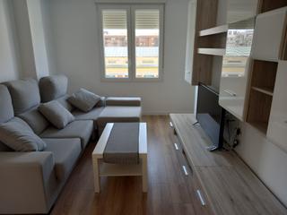 Location Appartement  Carrer de navarra. Alquiler de piso tres dormitorios en extramuros