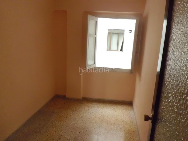 Foto 9cec5ed9-38a0-41e2-8ff6-06d0dfed04f1. Alquiler piso alquiler de piso con cuatro dormitorios en Valencia