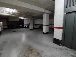 Aparcament cotxe  Carrer de lepant. Venta de plaza de garaje coche grande