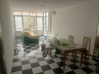 Etagenwohnung  Calle carme. Gran oportunidad de piso para entrar a vivir en la alqueria cerc