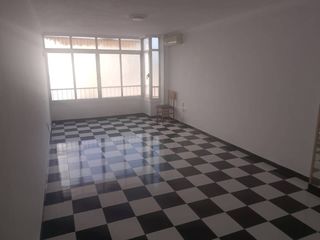 Pis  Calle carme. Gran oportunidad de piso para entrar a vivir en la alqueria cerc