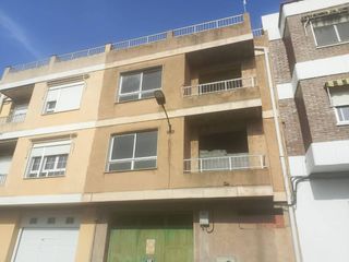 Edifici  Avenida país valenciano. Amplia casa para terminar en beniarjo, ideal para familia, alqui