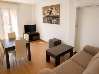 Appartamento in Avenida safor 3. Piso reformado con piscina y ascensor a 200 m de la playa de gua