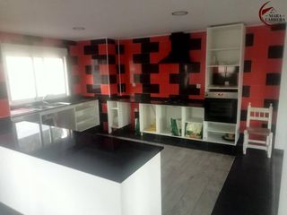 Miete Haus in Ador. Descubre esta espectacular casa de obra nueva en ador