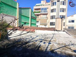 Wohngrundstück in Corea. Casa en el barrio de corea para reformar o tirar y construir 4 a