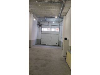 Local Comercial a Calle Poeta Llorente