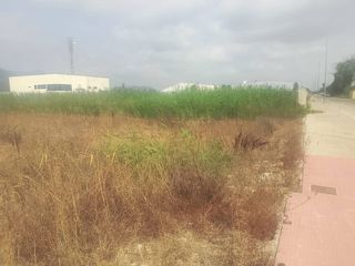 Gewerbliches Grundstück  Calle estacio. Parcela industrial esquinera en el polígono nuevo de la estación
