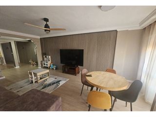 Etagenwohnung  Calle 9 de octubre. Amplio piso reformado de 142 m en la font den carròs