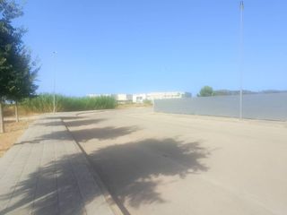 Solar industrial  Avenida raconc. Terreno industrial en venta en ador