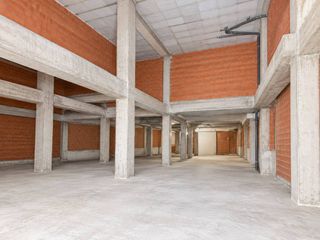 Miete Geschäftsraum  Calle calixto iii. Gran local hasta 570 m para grandes negocios  1.850 mes