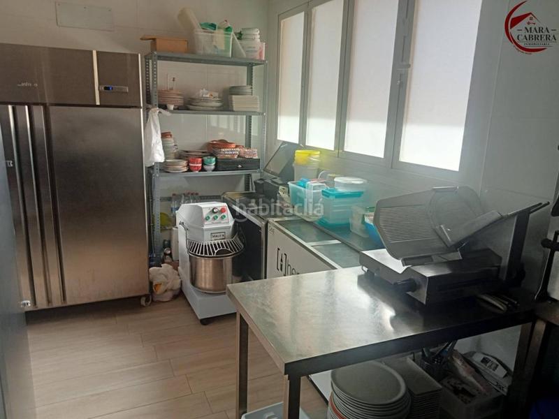 Foto cd827198-fabd-48e0-925b-377ac25f9fb7. Local commercial dans Piles