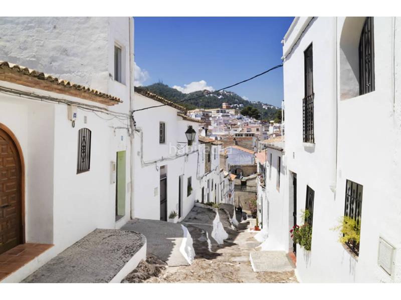 Foto d2b8c0bf-3c8d-456e-a9e5-0626e1b035d2. Local comercial a obispo juan osta 7 a Oliva pueblo Oliva