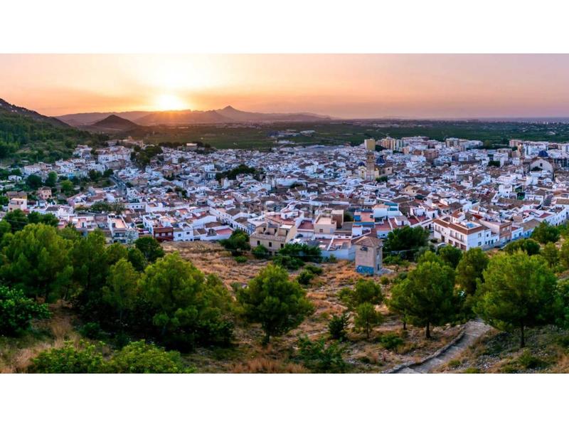 Foto eef1b840-0be1-4353-9367-cb187e21ef0f. Local comercial a obispo juan osta 7 a Oliva pueblo Oliva