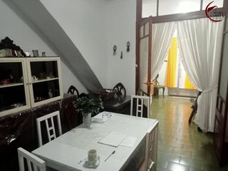 Flat  Avenida beniopa. Precioso bajo reformado con patio cerca repubica argentina