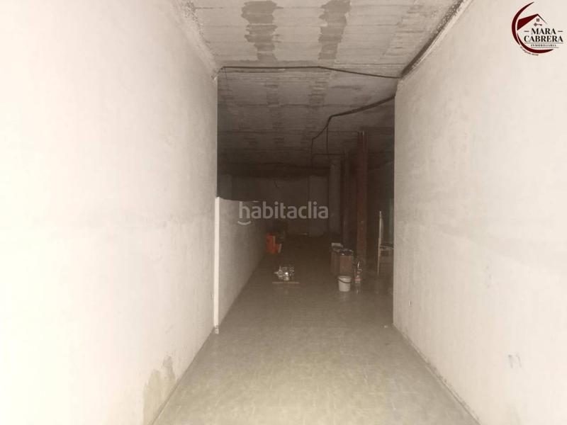 Foto 1527c822-23ac-40fa-be11-4c87d1f0a3ec. Alquiler local comercial local en alquiler en nucli urbà en Oliva