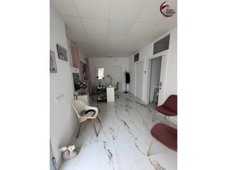 Local Comercial  Sant francesc. Local en almoines con opción de vivienda espacio y posibilidades