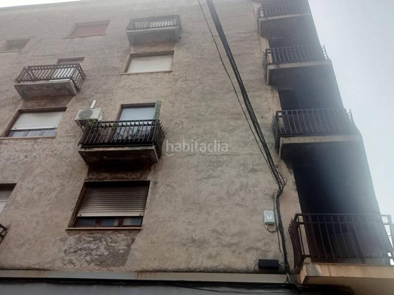 Foto 4f41fba3-aefd-48bc-b88c-c0675b4bd54c. Edificio in Oliva pueblo Oliva