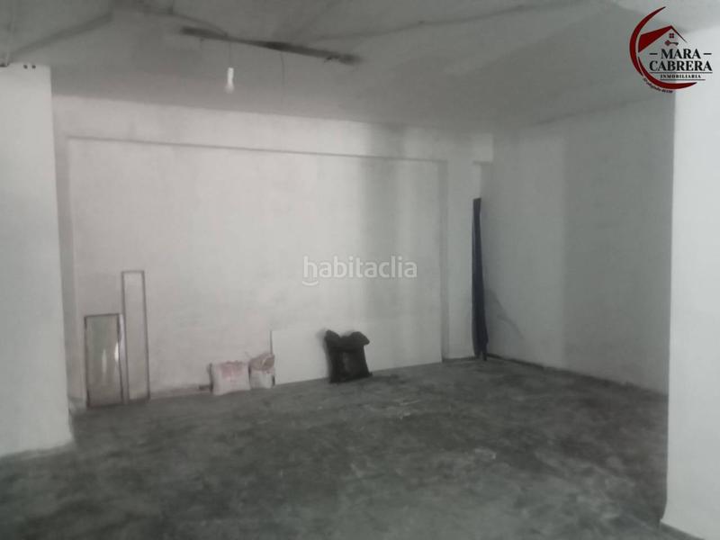 Foto 679c100e-58a4-447a-bb61-d14929bc2b44. Alquiler local comercial local en alquiler en plena calle principal ! en Oliva