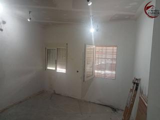 Maison jumelée à Castellar 51. Casa a reformar de dos plantas cerca de la carretera de pego con