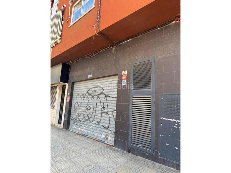 Foto 1ce3b009-acd8-47c9-adee-05e8454fd7b1. Alquiler local comercial  amplio junto a plaza elíptica en Gandia