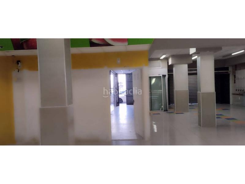 Foto 1e192aa3-804e-4ec1-bcce-43a31da19ac5. Alquiler local comercial  amplio junto a plaza elíptica en Gandia