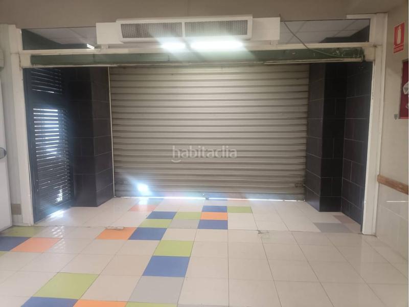 Foto 4ce5dae4-4156-4405-a690-7227476e6112. Alquiler local comercial  amplio junto a plaza elíptica en Gandia