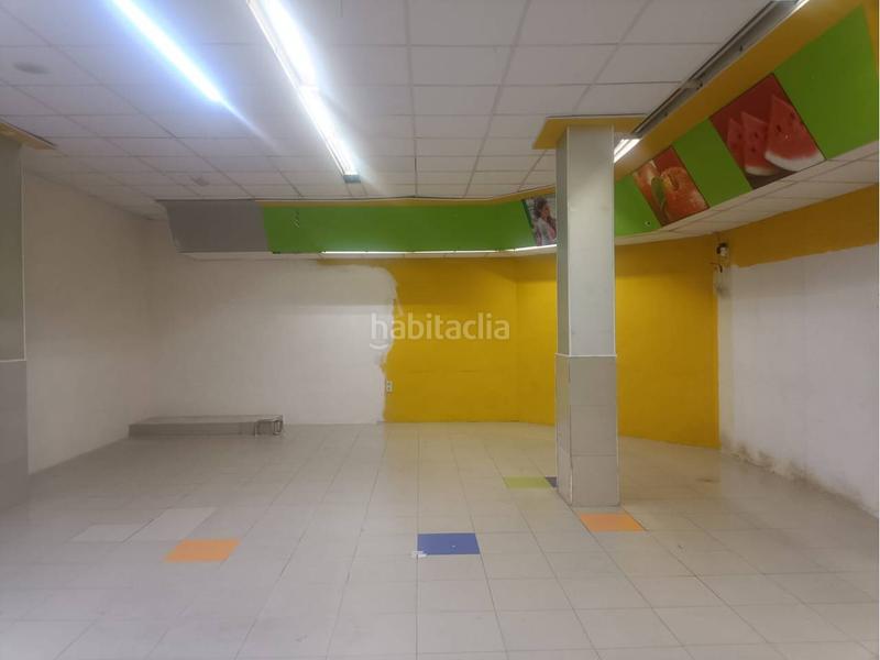 Foto 60c33d99-cf5b-4624-b05d-a19184ac42c3. Alquiler local comercial  amplio junto a plaza elíptica en Gandia