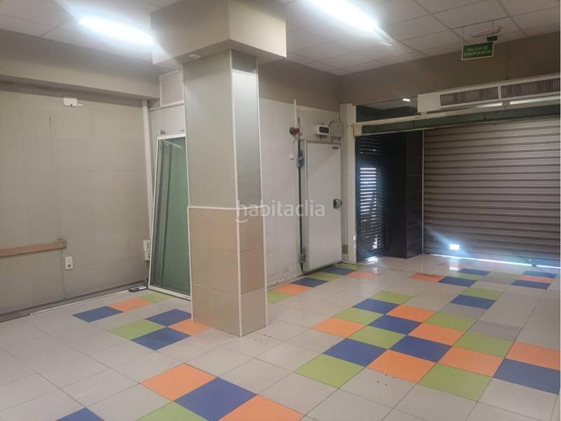 Foto c6112520-e0d2-45b4-96b6-7072ee3baac5. Alquiler local comercial  amplio junto a plaza elíptica en Gandia