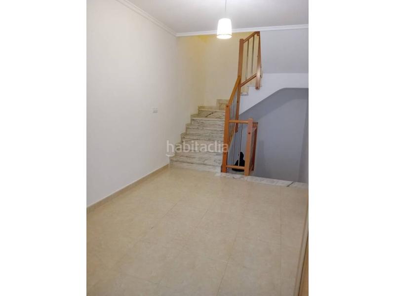 Foto 24fb5d8c-85e3-4f90-8e1b-08b19de40a4f. Maison jumelée dans calle veinticinco de abril 25 dans Palma de Gandía