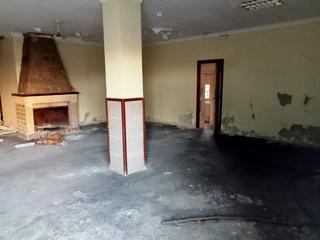 Casa a 332 150. Amplio restaurante con casa cerca de olivanova, totalmente para