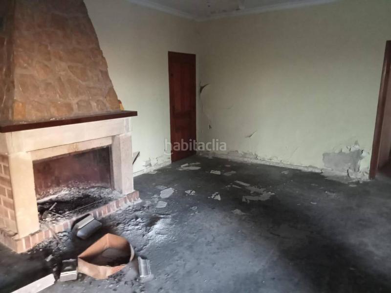 Foto b0c8577e-cdcf-4fa2-a7ed-313d5ef2c693. Casa en 332 150 amplio restaurante con casa cerca nova, totalmente para reformar en Oliva