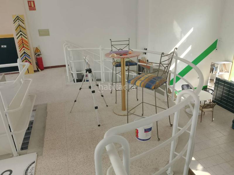 Foto 2d2c7e5b-6f75-48cc-9e70-0d3ae714c2c9. Alquiler local comercial local en alquiler en nucli urbà en Oliva