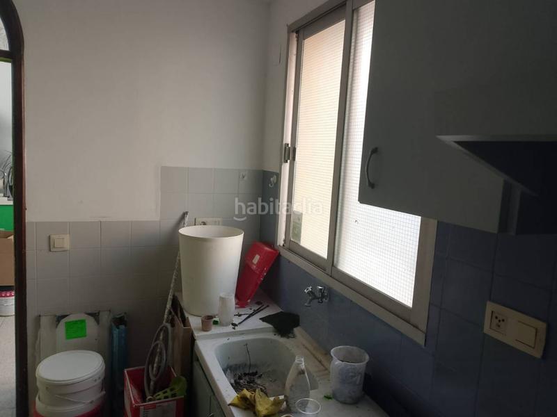 Foto c3182eb0-8f58-4950-bd44-6961afde06a9. Alquiler local comercial local en alquiler en nucli urbà en Oliva