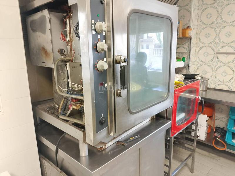 Foto 7a552f74-0f9c-405b-bd0c-582c0e26ad5f. Local commercial dans Piles