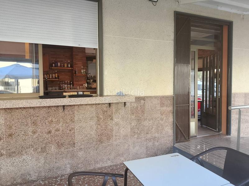 Foto a66d237c-2b12-4659-b45e-f9f44b978984. Local commercial dans Piles