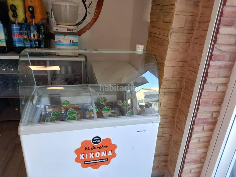 Foto d9f88fdc-0528-4977-9aba-4a196beb1d61. Local commercial dans Piles