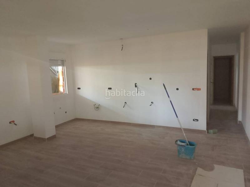 Foto b5d7a0d3-0080-4542-ab0b-fc784b0aec4e. Piso  con gran patio privado a 100m de la playa en Bellreguard