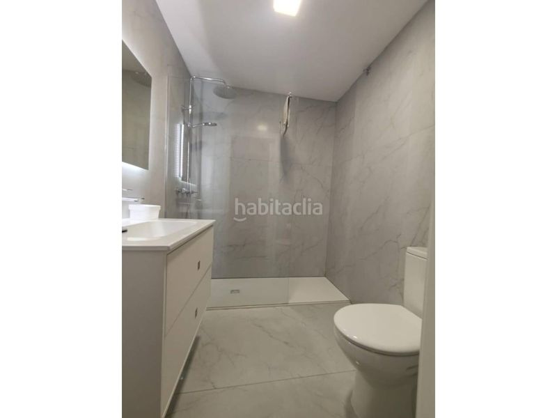 Foto 20e609c2-3ae0-43a1-ac71-acec4bda6858. Rent flat in avenida pau 53 in Playa de Gandía Gandia
