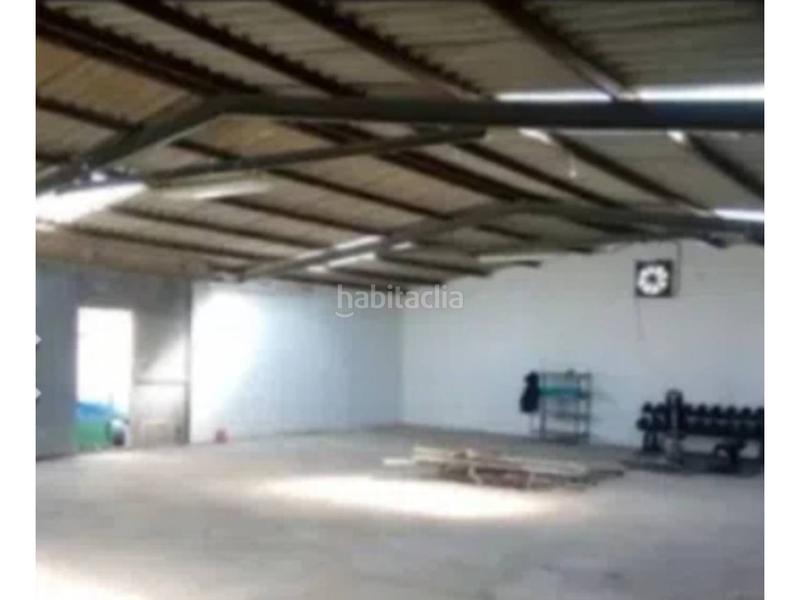 Foto 273be585-aa4e-400d-bb3b-c92e0cdc4ab7. Alquiler local comercial amplia nave en alquiler en la zona sur en Oliva