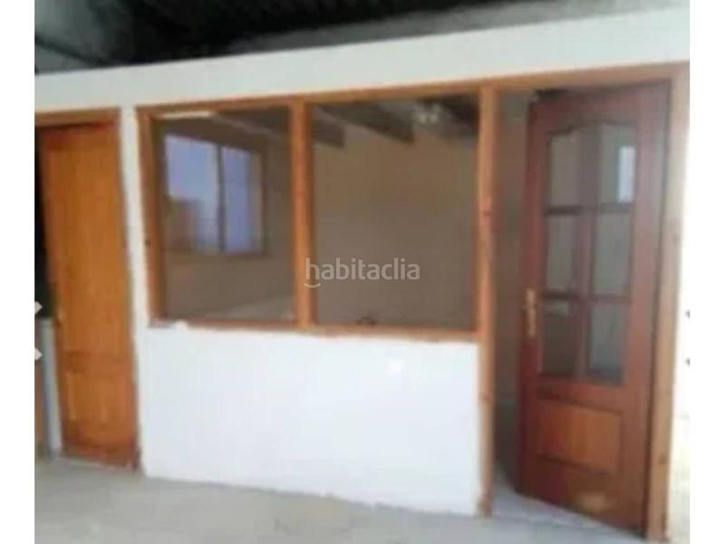 Foto 4784a26a-48aa-41a7-b721-d99139f6a354. Alquiler local comercial amplia nave en alquiler en la zona sur en Oliva