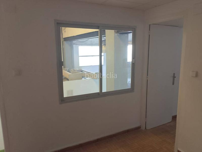 Foto 96ec08ef-5baa-46c8-a6bc-c129c5ed3718. Alquiler local comercial amplia nave en alquiler en la zona sur en Oliva