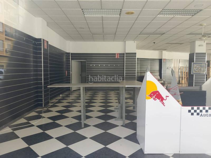 Foto 4b5e5f3c-924e-409a-a956-35525181f8cf. Alquiler local comercial se alquila magnífico local comercial entrada norte en Oliva